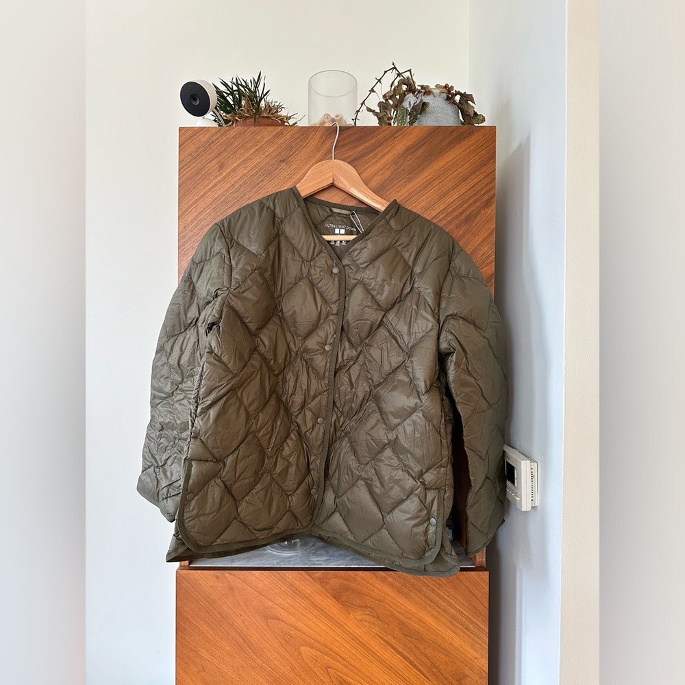 U+Original Ultra Lught Down Jacket Olive color Size L